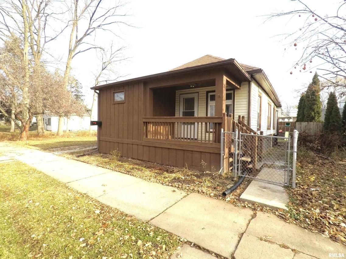 1533 35th St., Rock Island, IL 61201