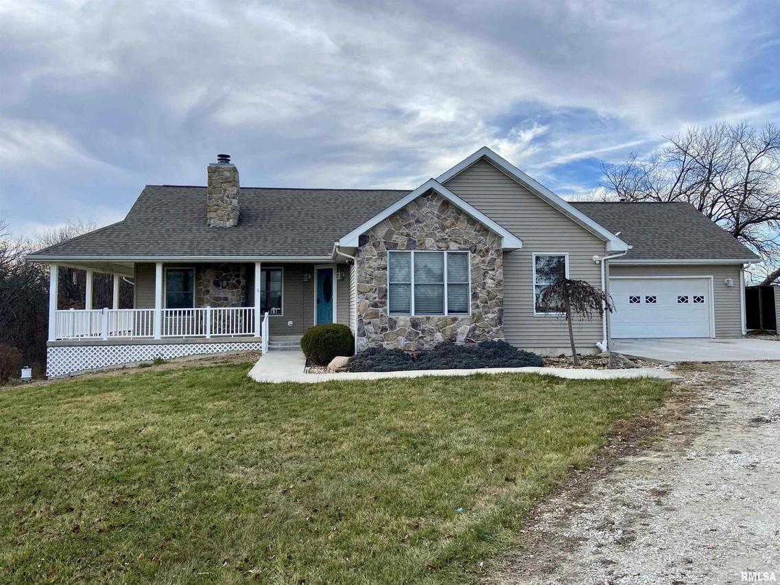 1037 E 2200th St., Liberty, IL 62347