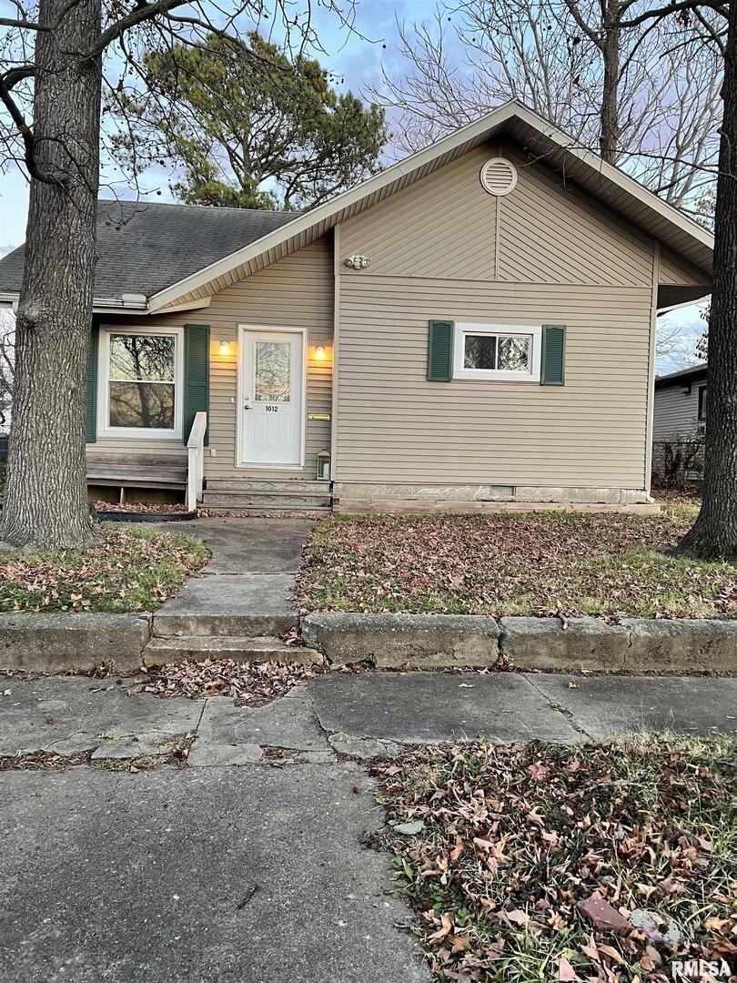 1012 S 14th St., Herrin, IL 62948