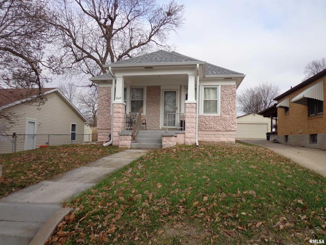 2607 Elm St., Quincy, IL 62301