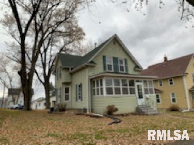 429 44th St., Moline, IL 61265