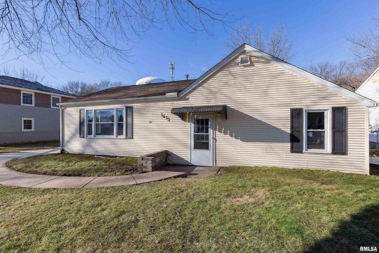 1413 43rd St., Moline, IL 61265