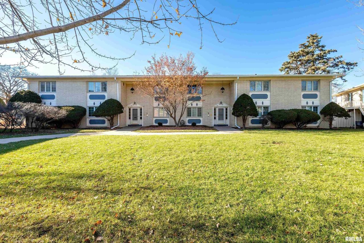 930 17th St. #21, Moline, IL 61265