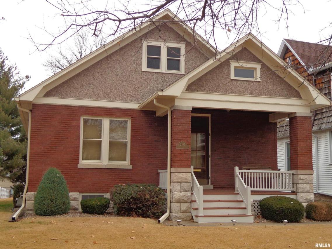 2105 Hampshire St., Quincy, IL 62301