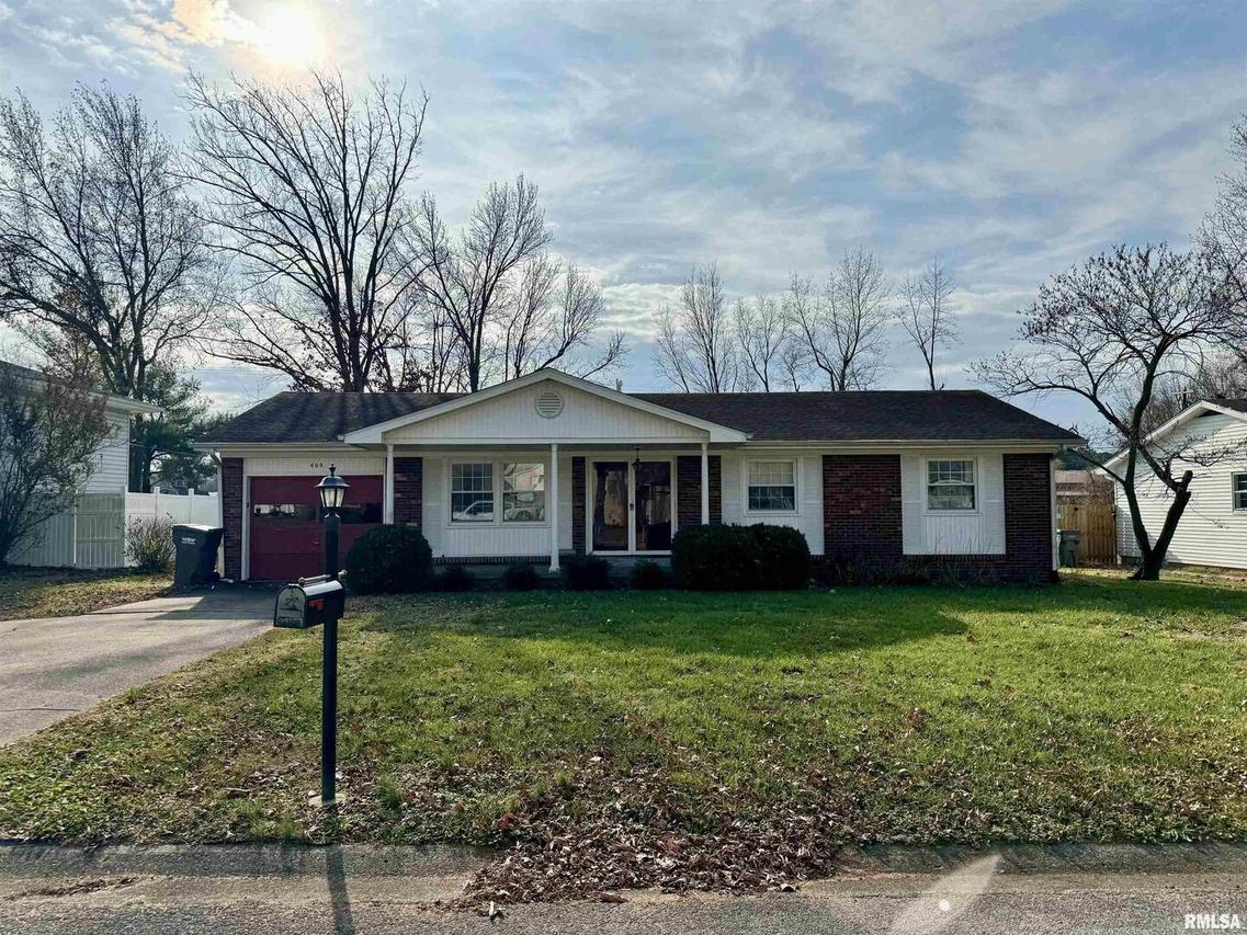 405 Lakeshore Dr., Carterville, IL 62918