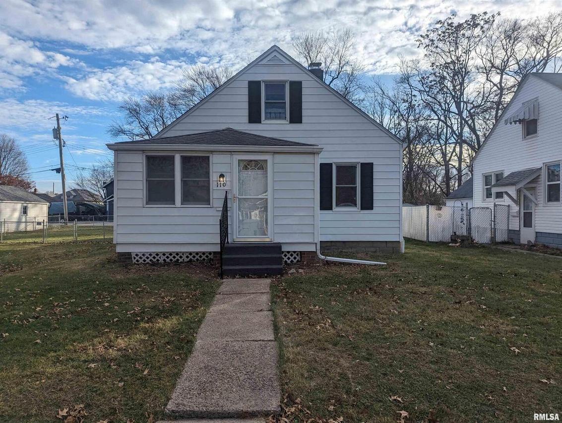110 18th Ave., Moline, IL 61265