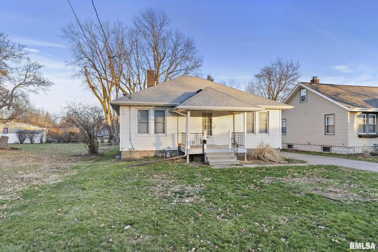 2423 29th St., Rock Island, IL 61201