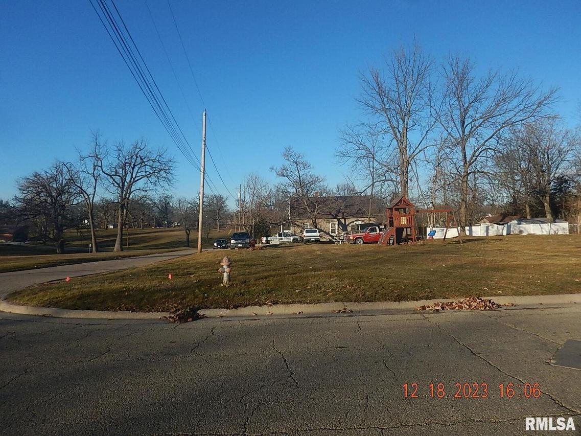 1326 W Division St., Kewanee, IL 61443