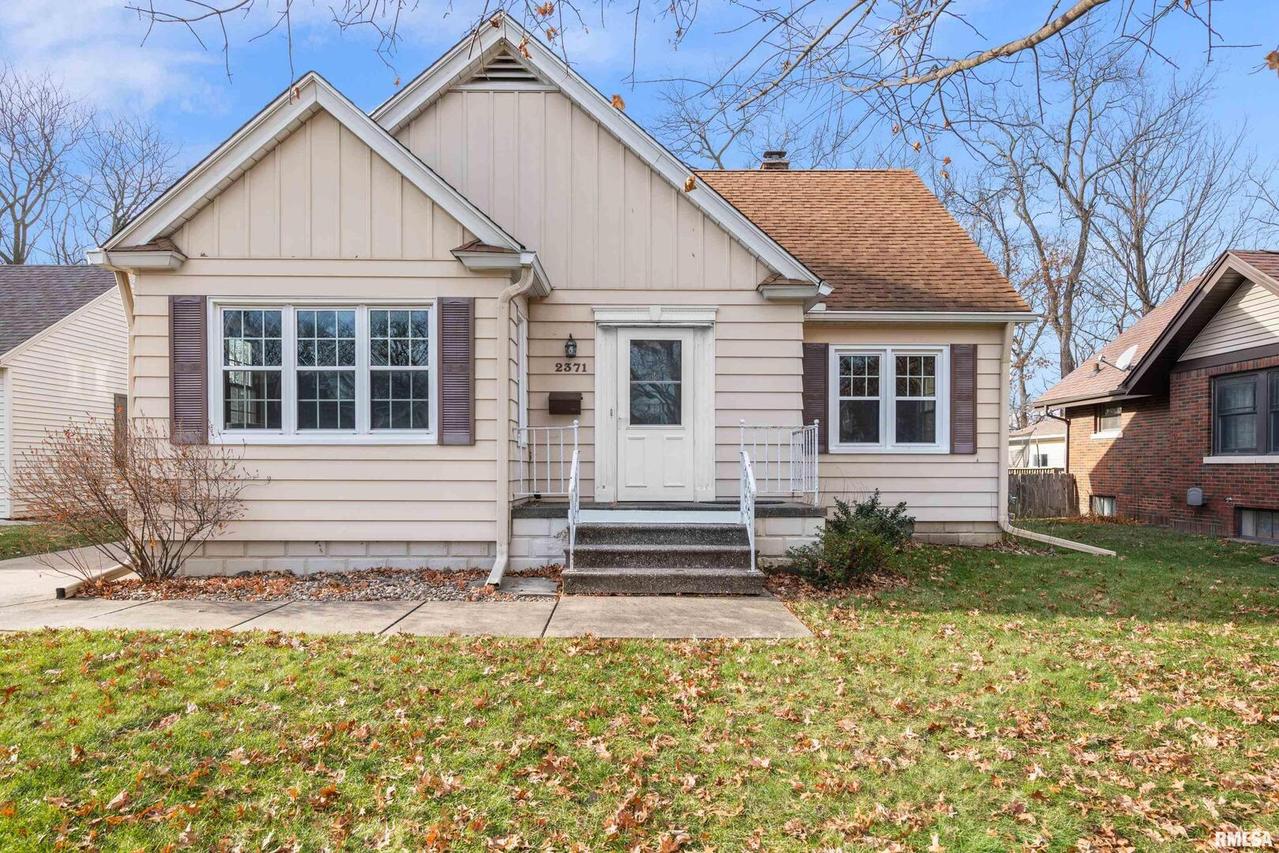 2371 24th St., Moline, IL 61265