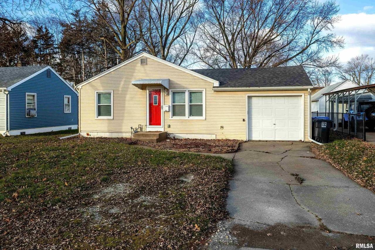 2411 47th St., Moline, IL 61265