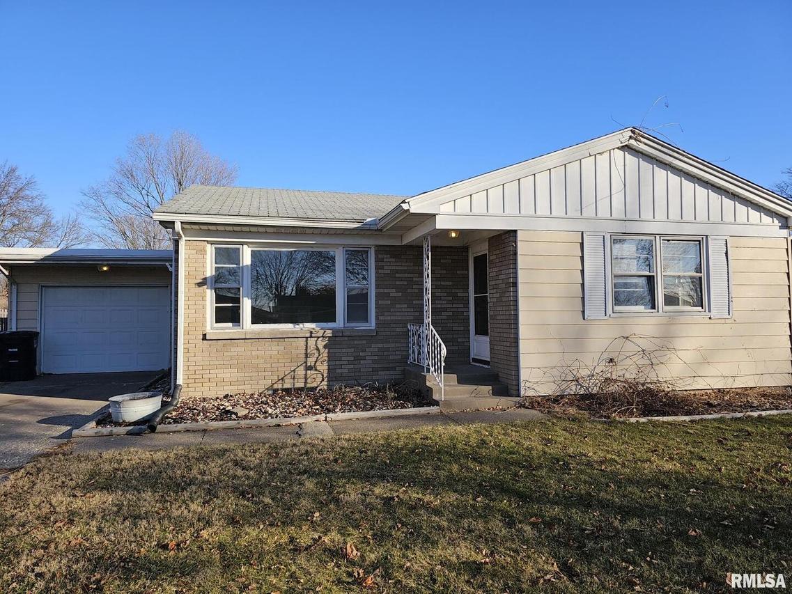 3713 19th Ave., Moline, IL 61265