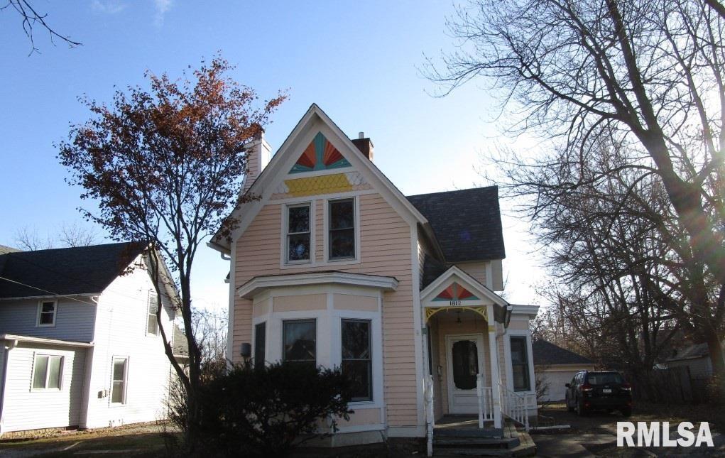 1812 24th Ave., Moline, IL 61265