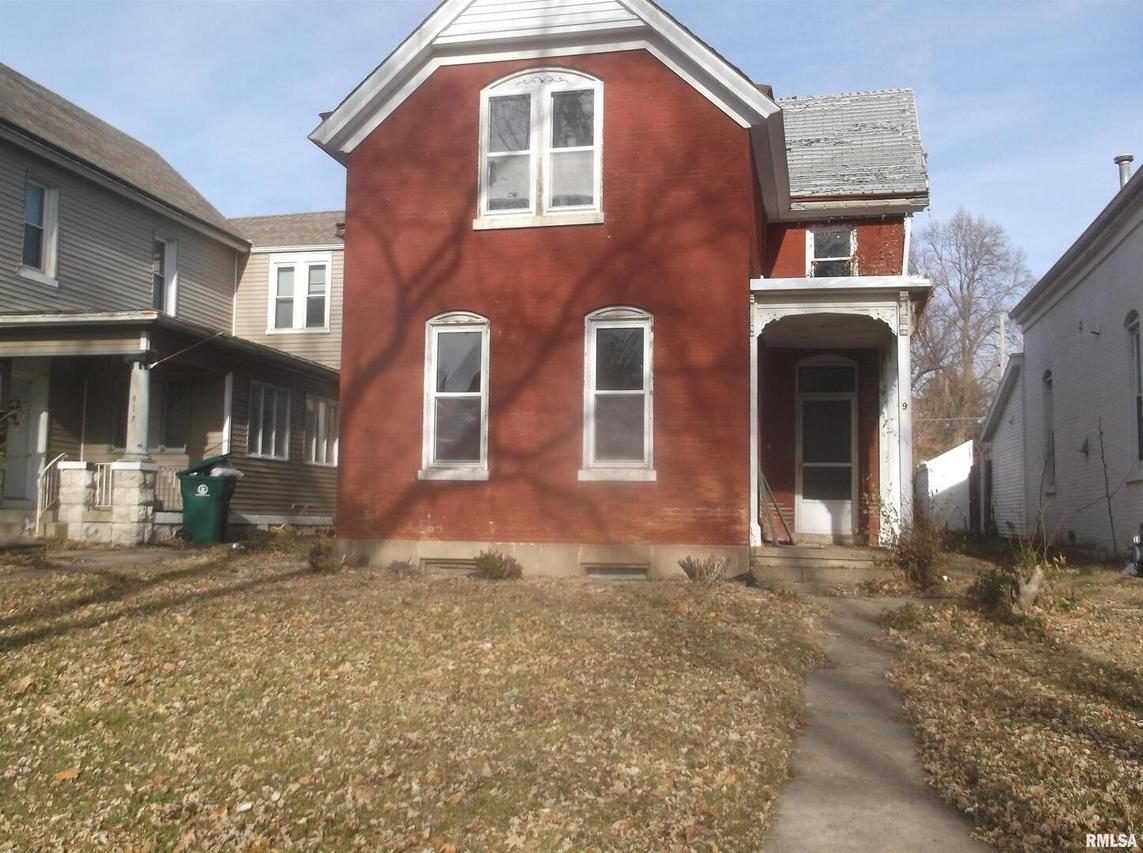 921 Washington St., Quincy, IL 62301