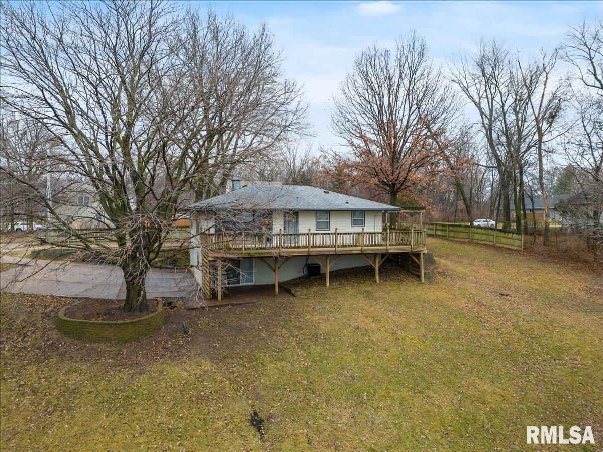 203 S Barrington Dr., Hampton, IL