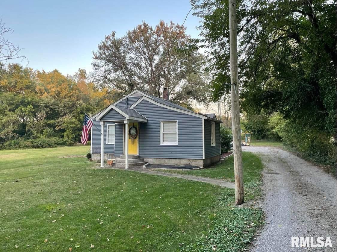 1724 Pershing Rd., West Frankfort, IL 62896