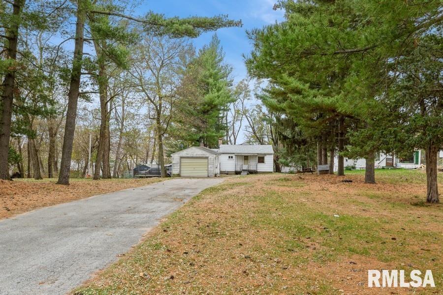 768 45th St., New Boston, IL 61272