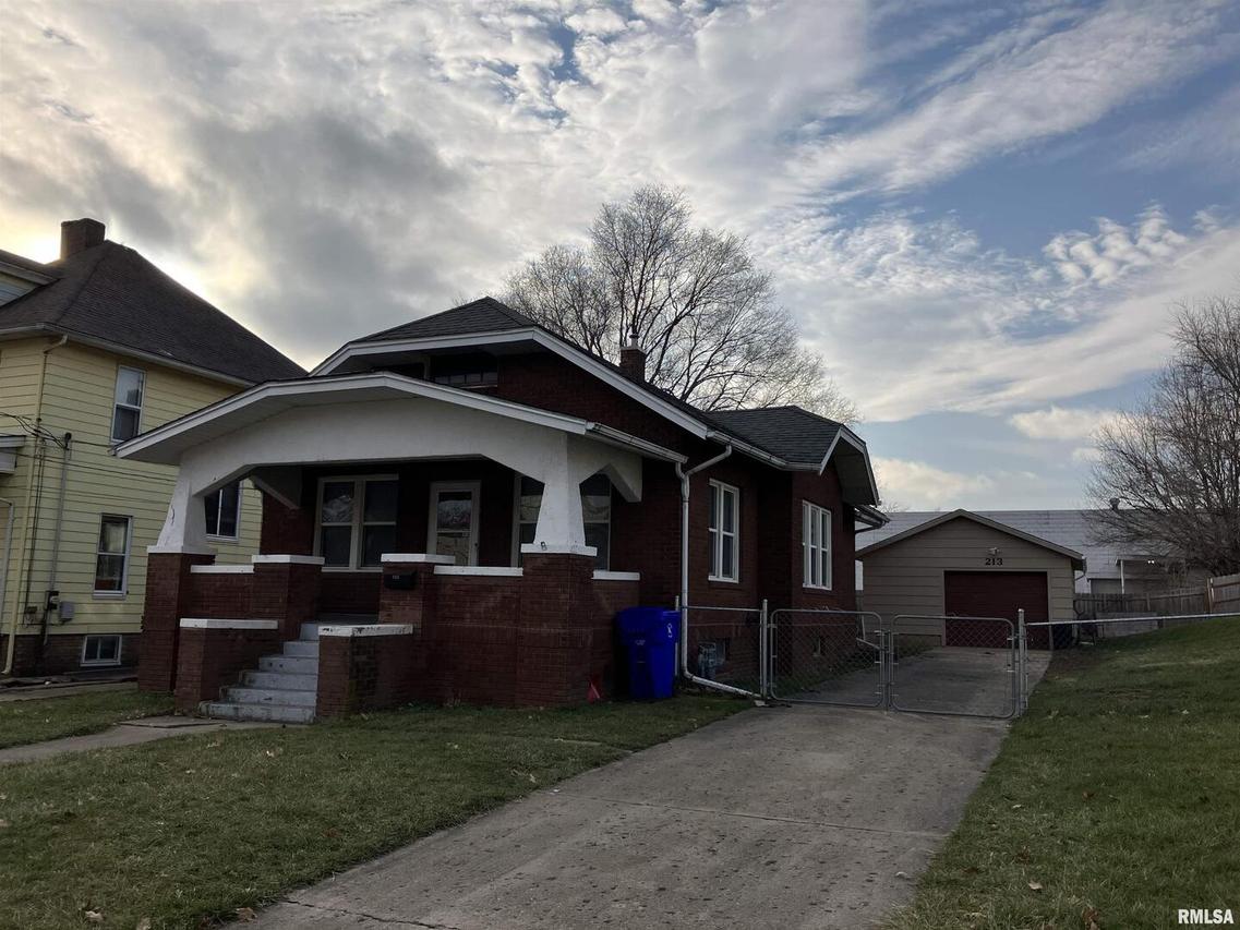 213 Burr Blvd., Kewanee, IL 61443