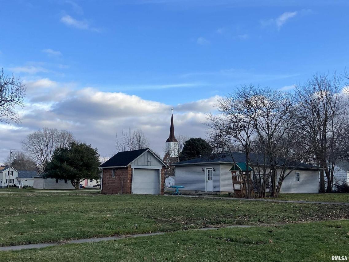 128 S Reed St., Sheffield, IL 61361