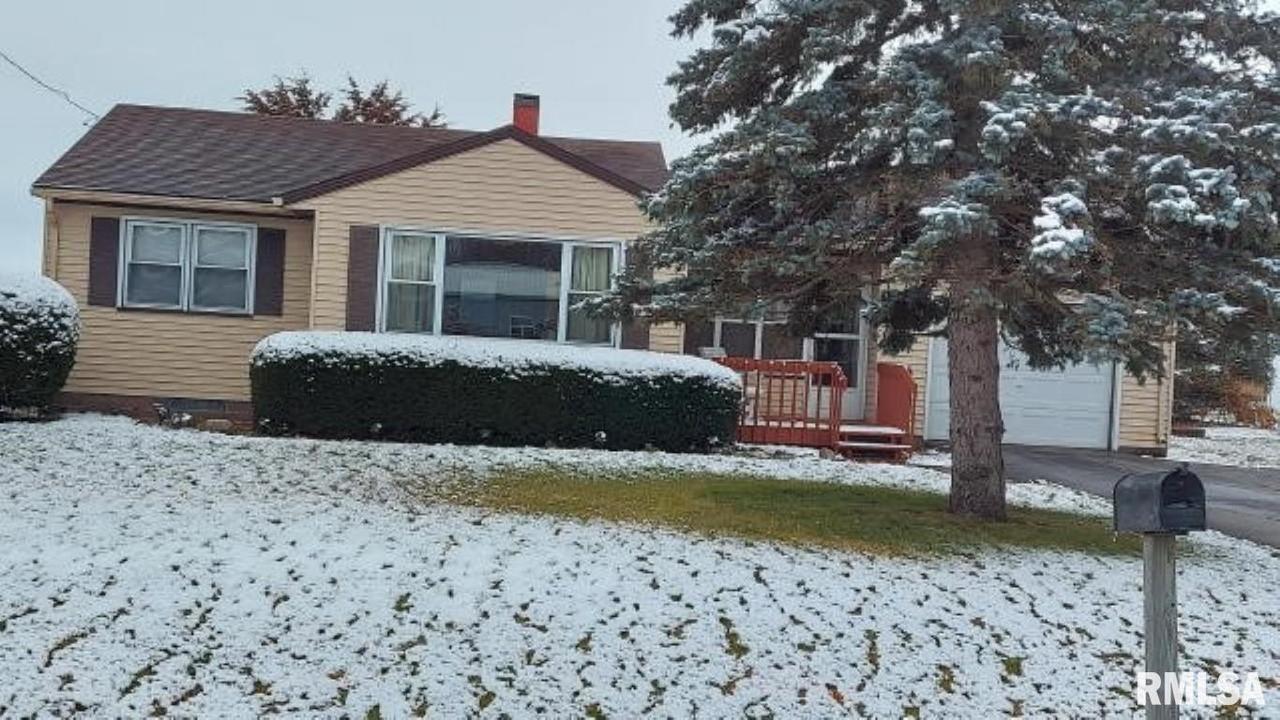 406 E A St., Alpha, IL 61413