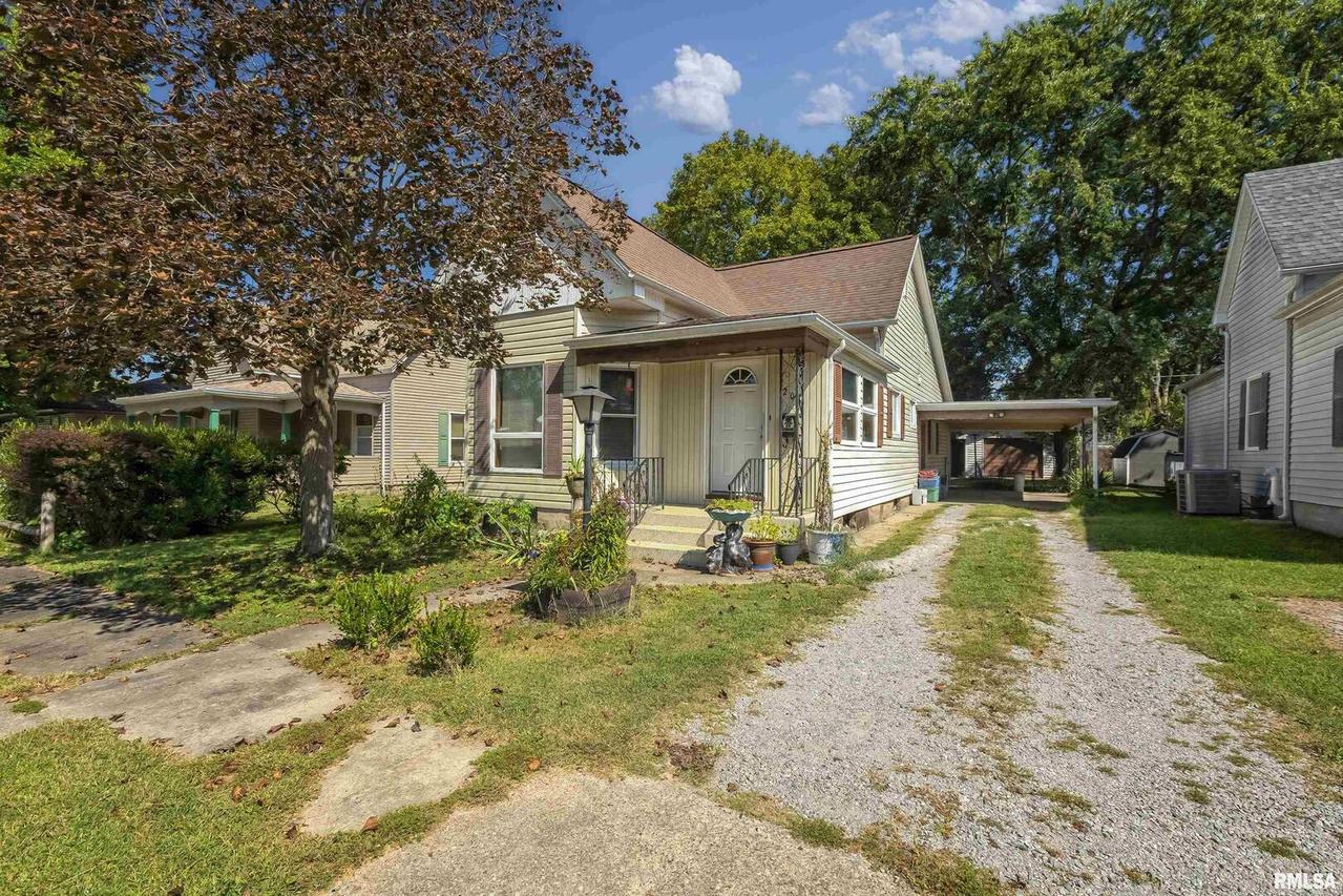 208 N 12th St., Herrin, IL 62948