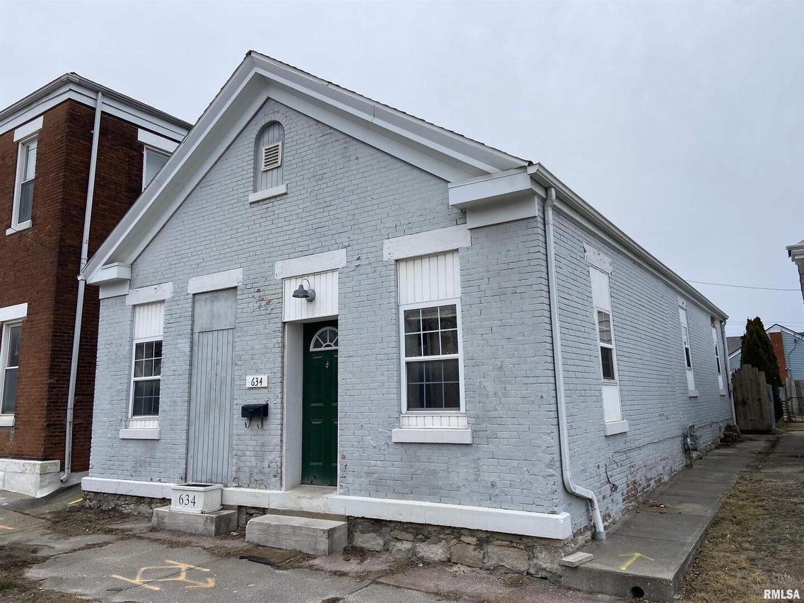 634 S 6th St., Quincy, IL 62301