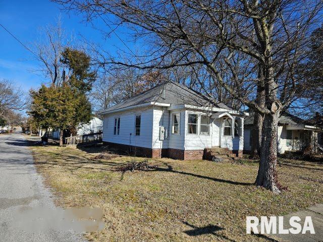 102 E Homer St., Harrisburg, IL 62946