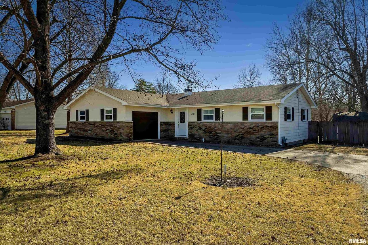 2905 Edgewood Park Dr., Marion, IL 62959