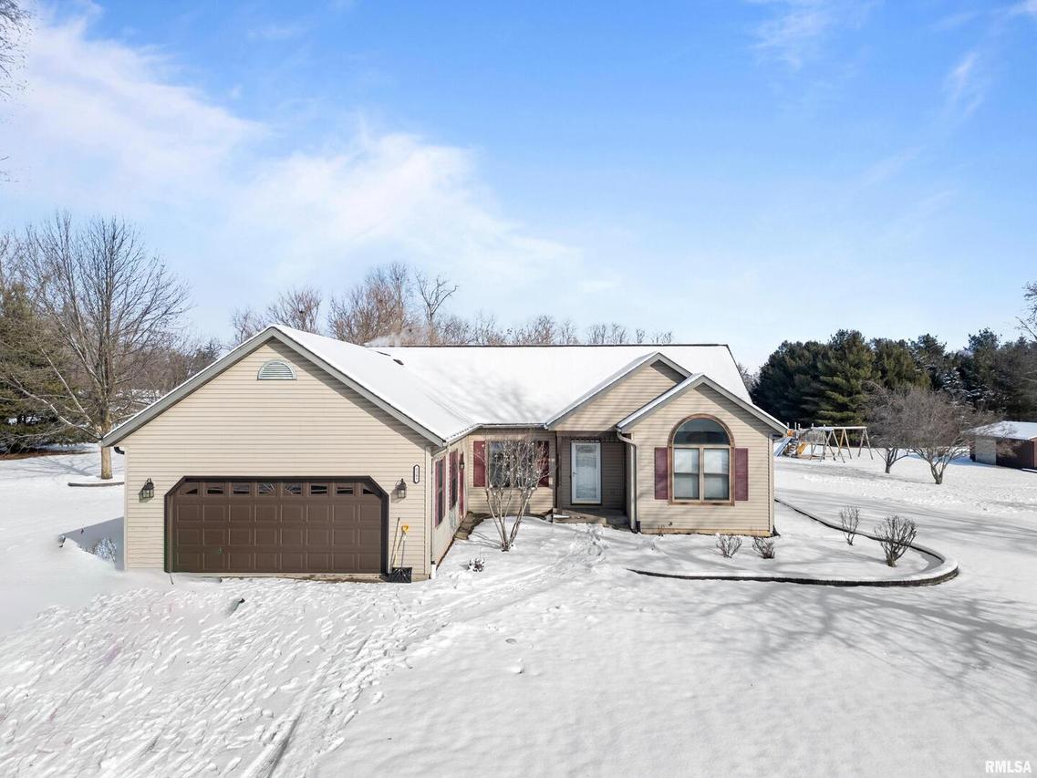 1303 8th Ave., Erie, IL 61250