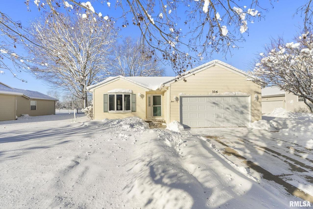 316 8th Ave., Hampton, IL 61256