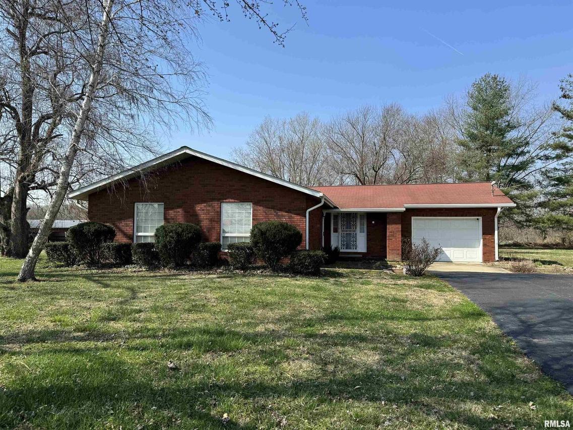 10555 Lincoln Rd., Benton, IL 62812