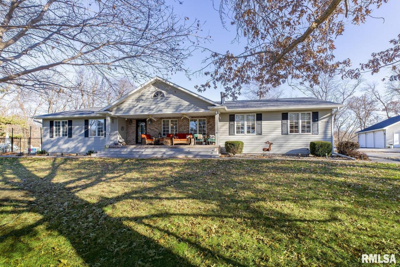 5203 38th Ave., Moline, IL 61265