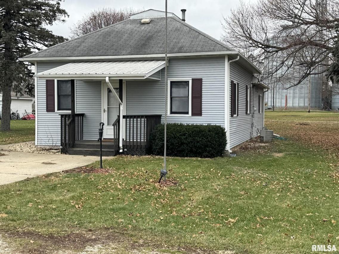 114 W 3rd St., Mineral, IL 61344