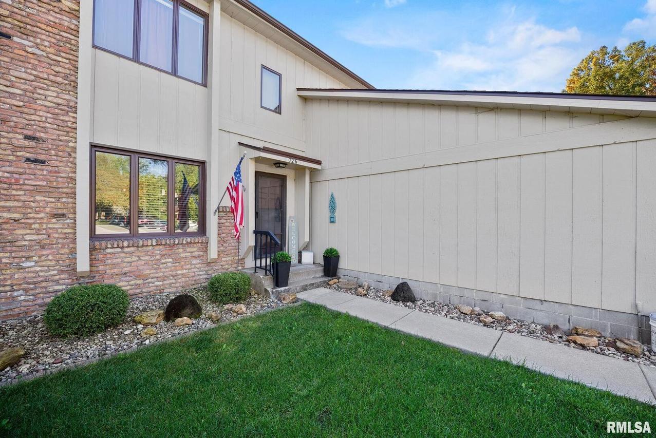 726 51st Ave., East Moline, IL 61244