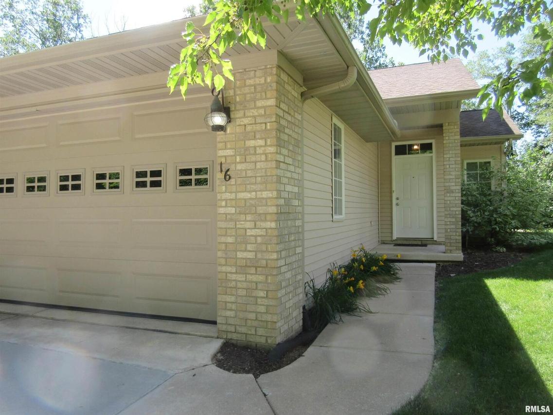16 Cherry Hill Ct., Hampton, IL 61256