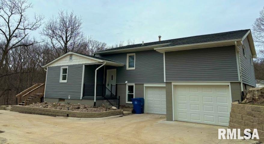 3224 11th St., Moline, IL 61265