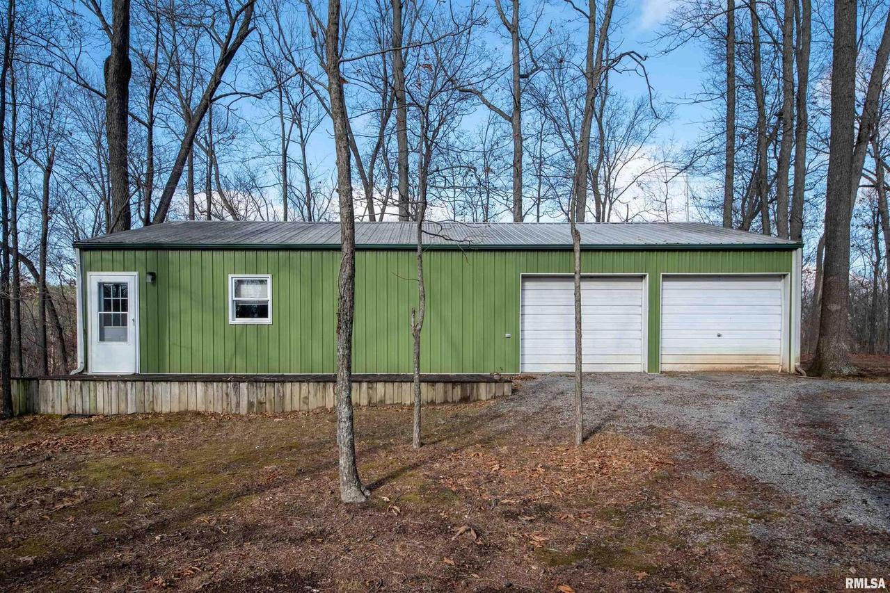 16446 Corinth Rd., Marion, IL 62959