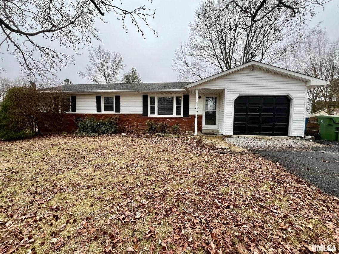 203 E River Bend Dr., Desoto, IL 62924