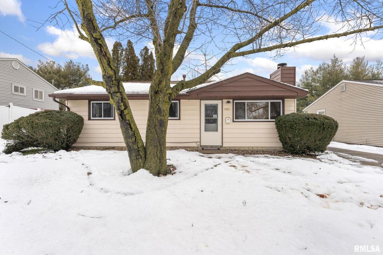 4420 51st St., Moline, IL 61265