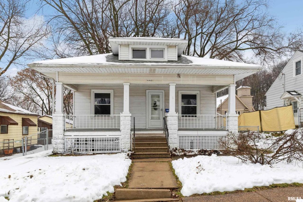 440 43rd St., Moline, IL 61265