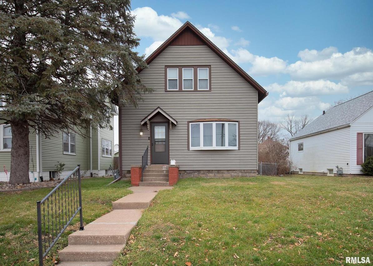 2010 2nd St., Moline, IL 61265