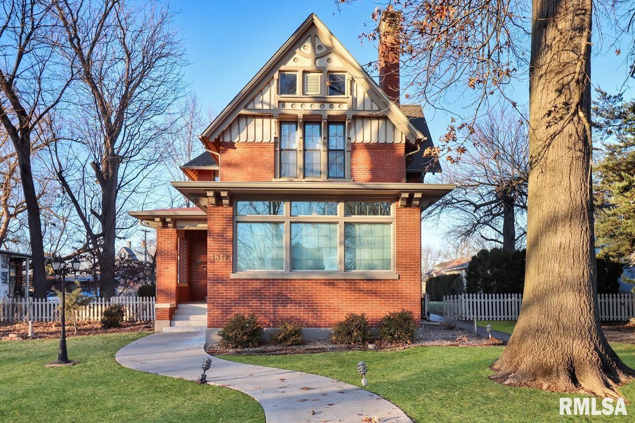 1317 State St., Quincy, IL 62301