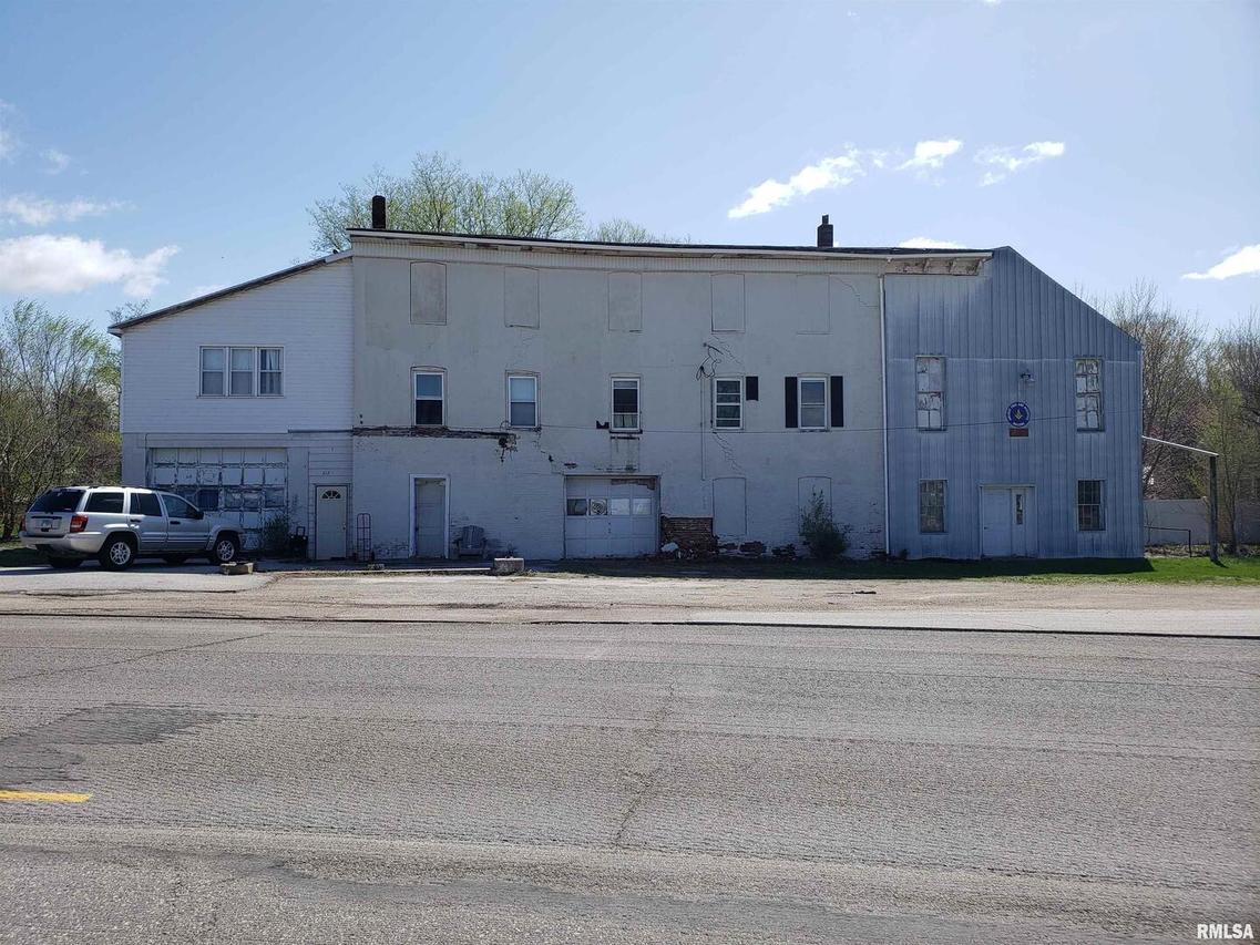 612 Broadway St., New Boston, IL 61272