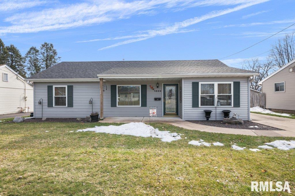 1056 E Fremont St., Galesburg, IL 61401