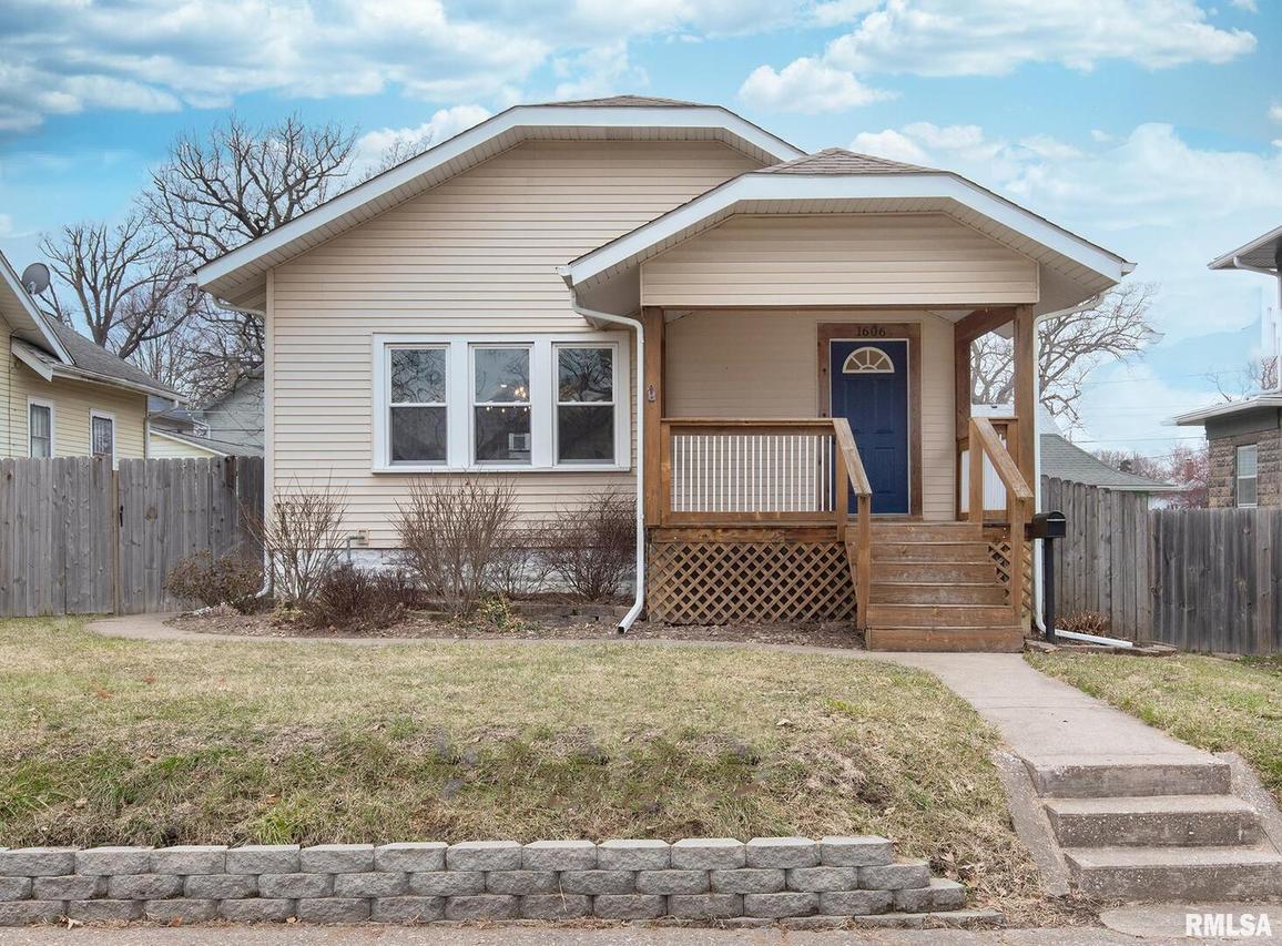 1606 29 1/2 St., Rock Island, IL 61201