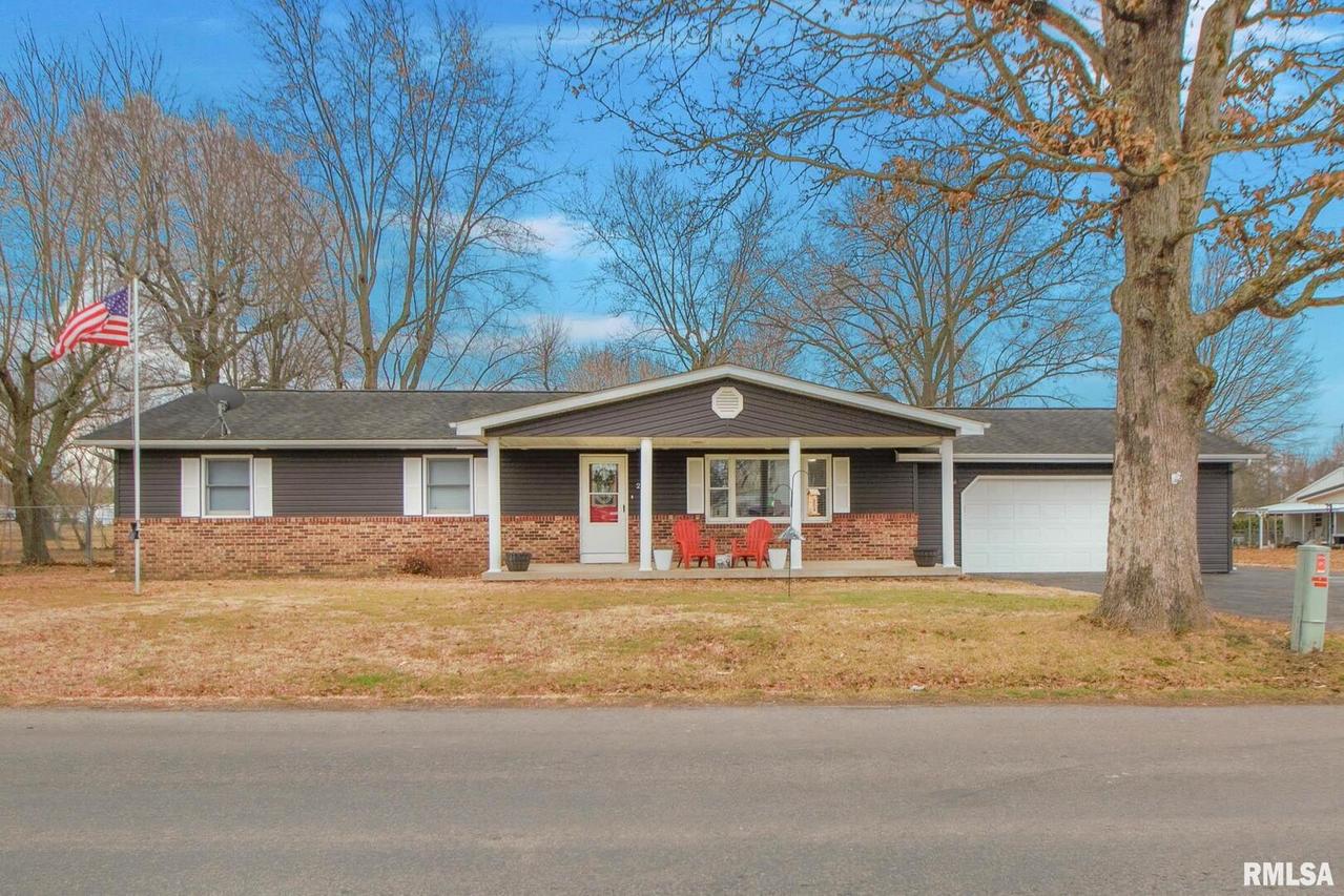 2112 W Cherry St., Herrin, IL 62948