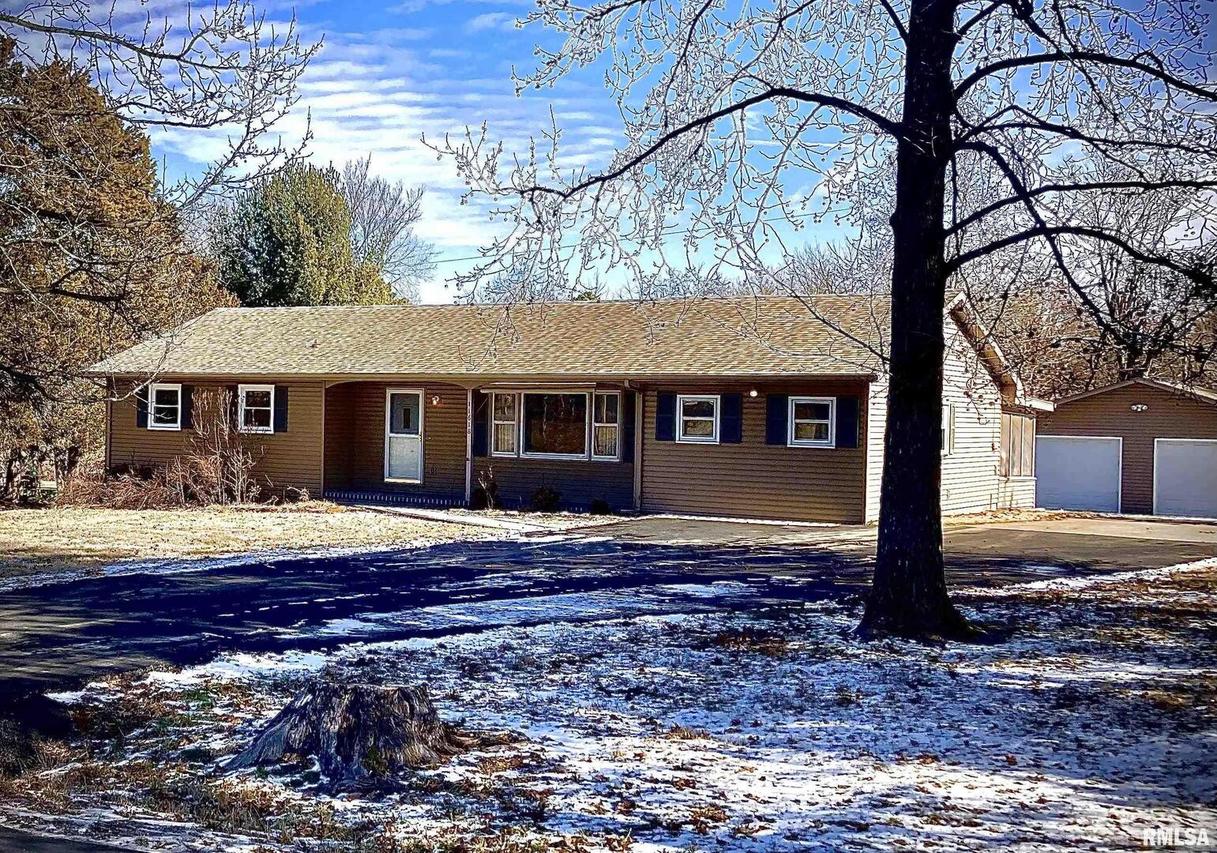 11618 Hurricane Rd., Carterville, IL 62918