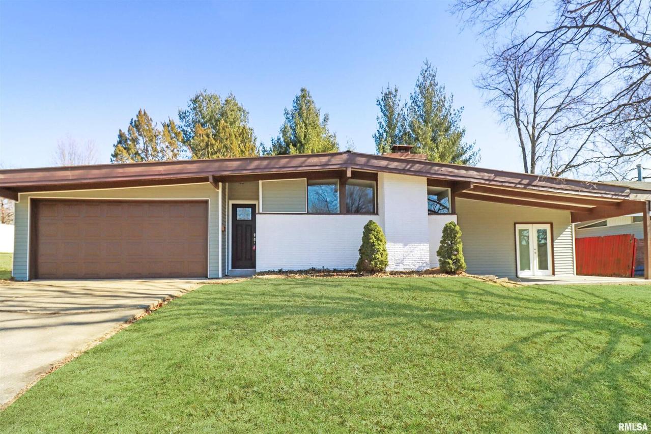 729 Ridgewood Dr., Quincy, IL 62301