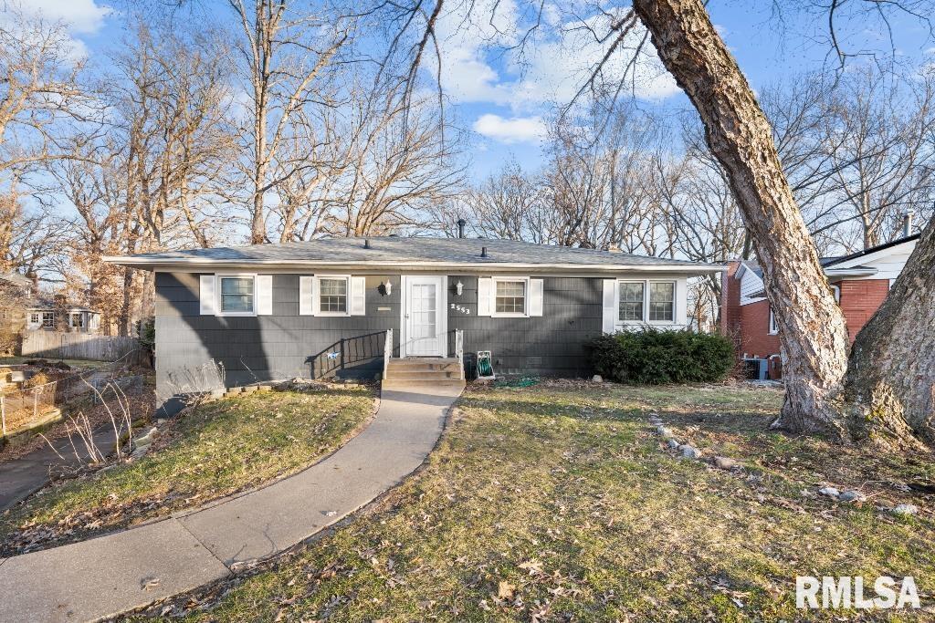 2553 28th St., Rock Island, IL 61201