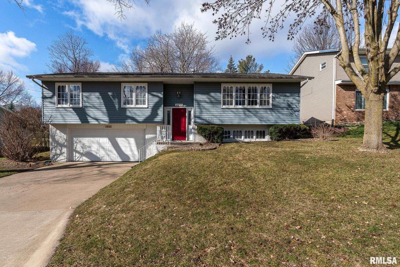 2800 47th Street Ct., Rock Island, IL 61201