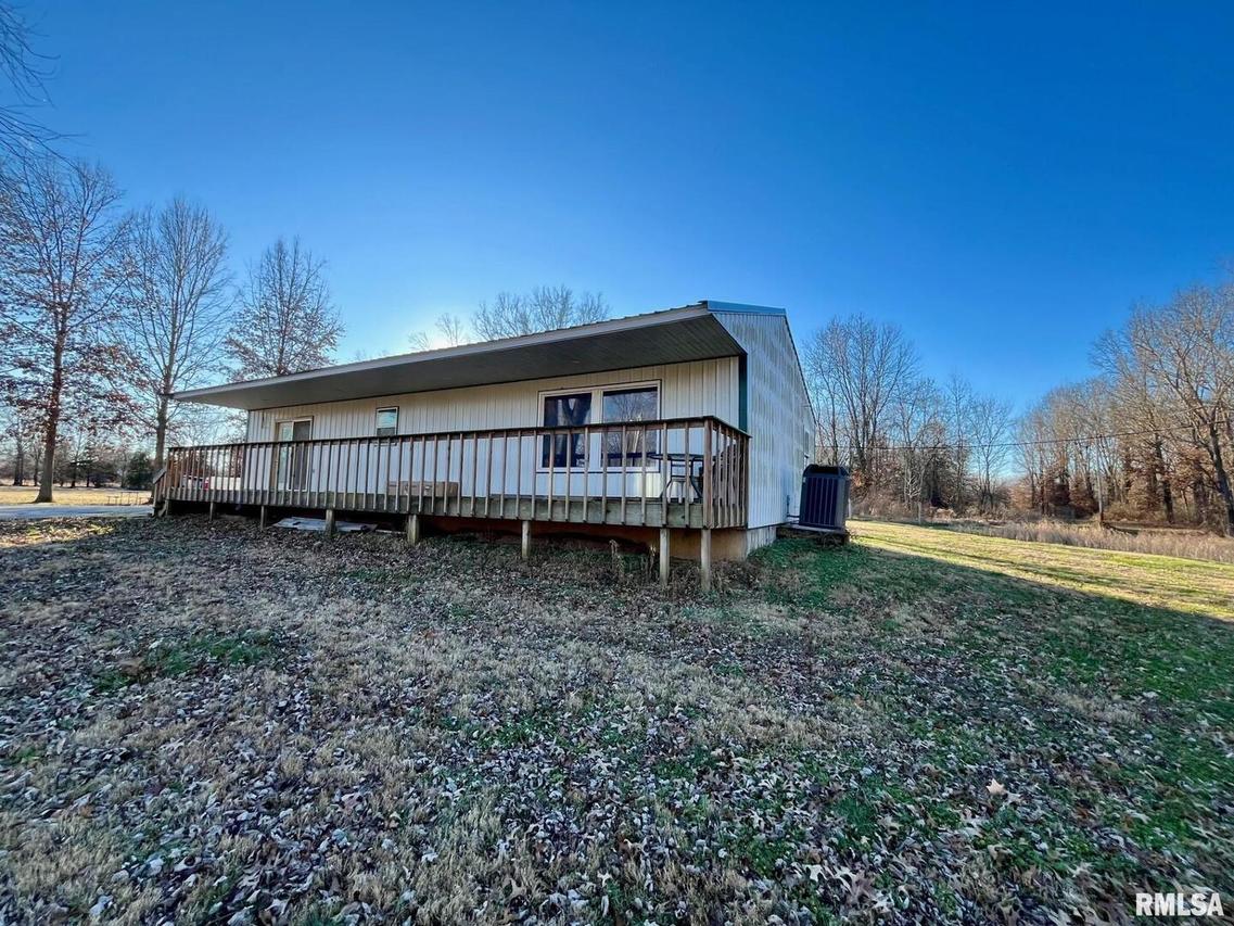 300 E Adams St., Hurst, IL 62949